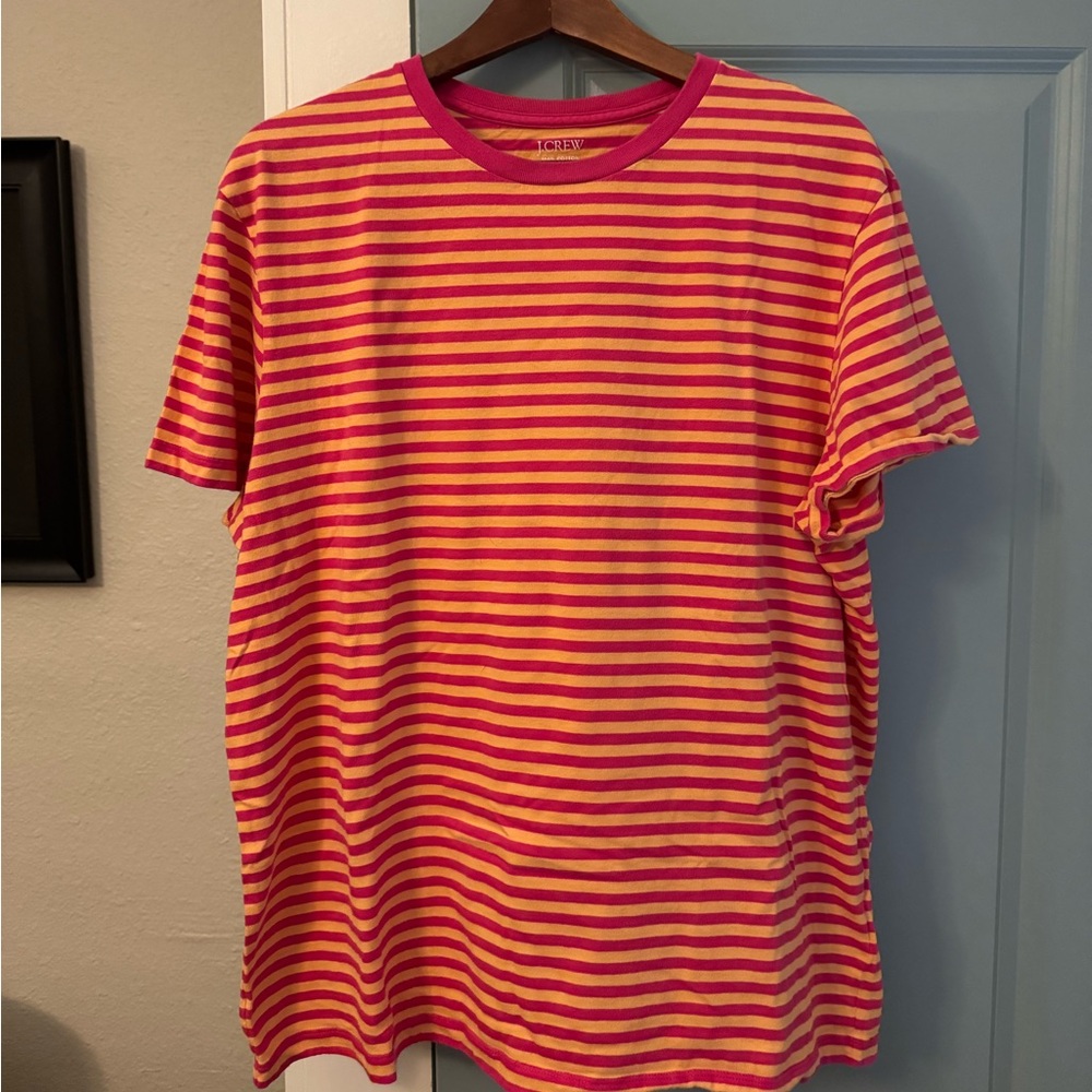 J Crew
XL
100% Cotton
Short Sleeve
